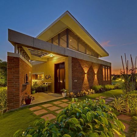 The Fern Royal Farm Resort, Anjar Экстерьер фото