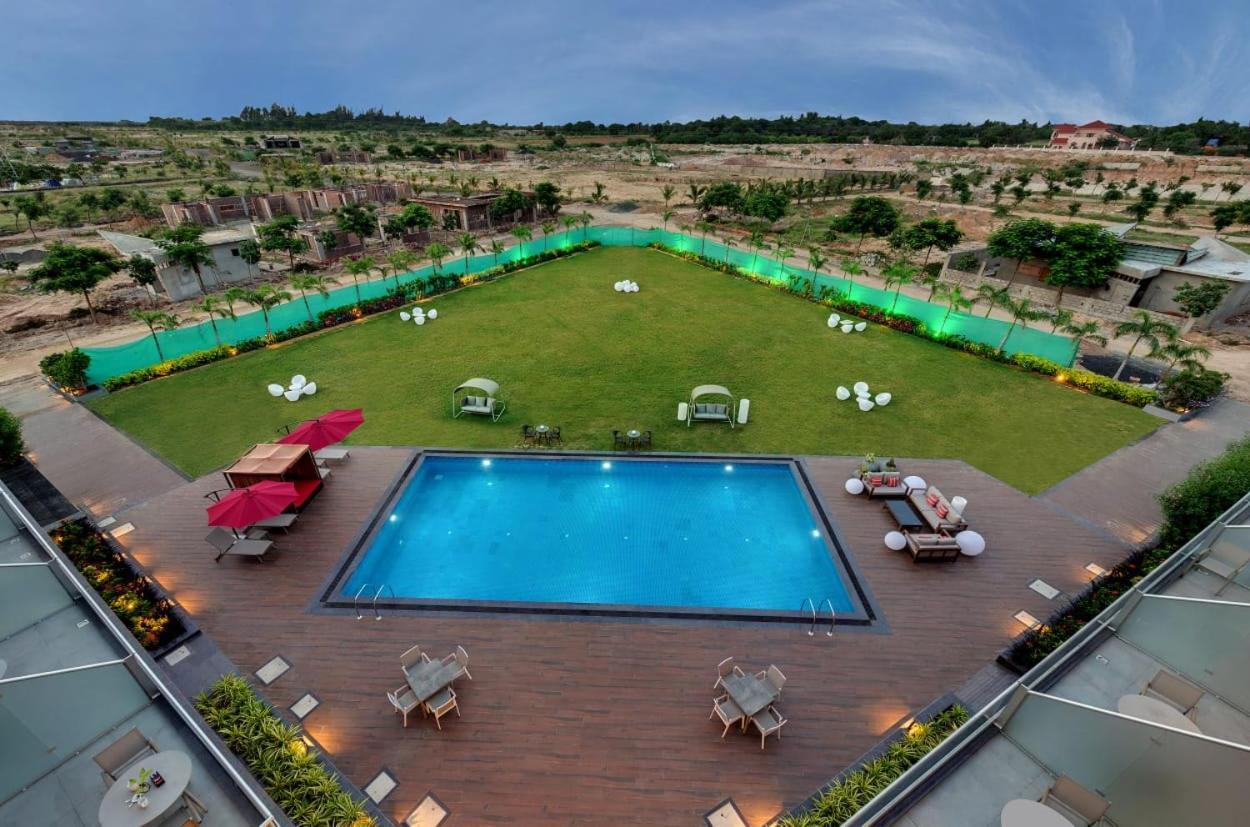 The Fern Royal Farm Resort, Anjar Экстерьер фото